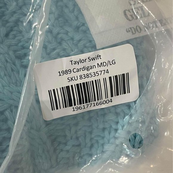 1989 Taylor Swift Cardigan - Picture 4 of 5